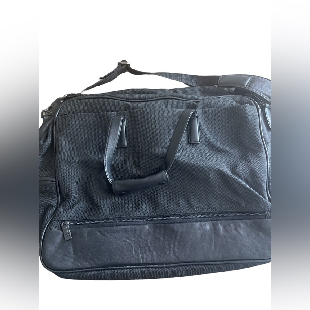Tumi Overnight Weekender Bag With Strap Gem